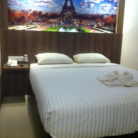 Hotel My Home Sintang Buitenkant foto